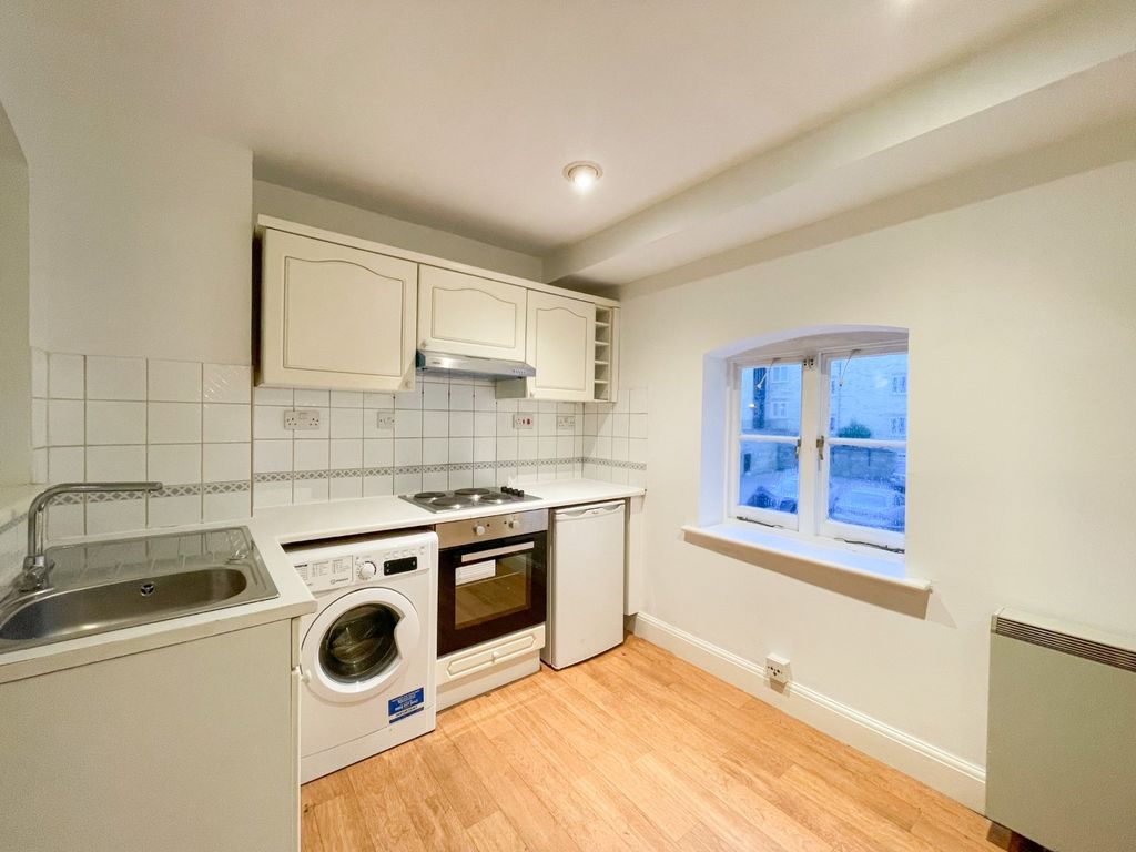 Property photo 2 of 10 3865812