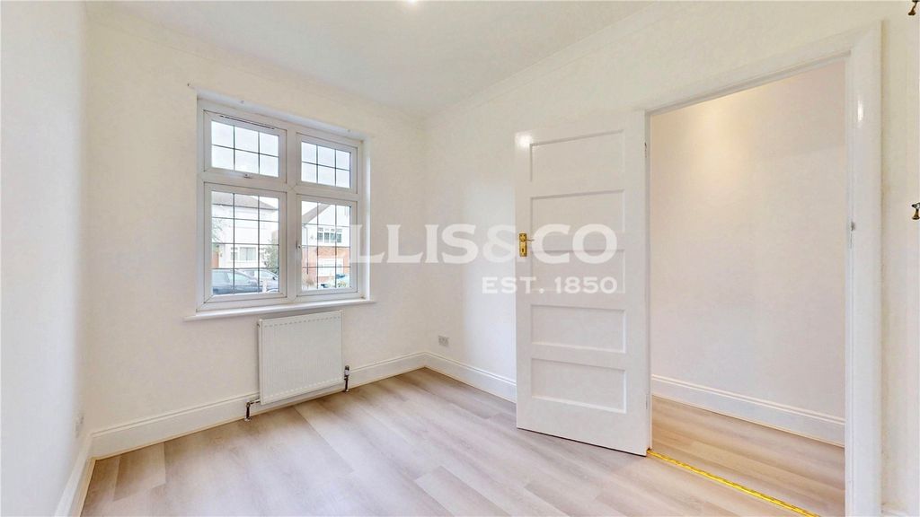 Property photo 3 of 8 Picture No. 09