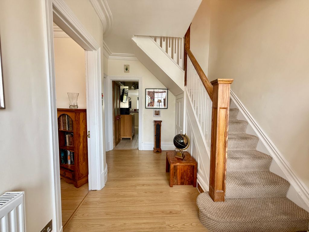 Property photo 3 of 22