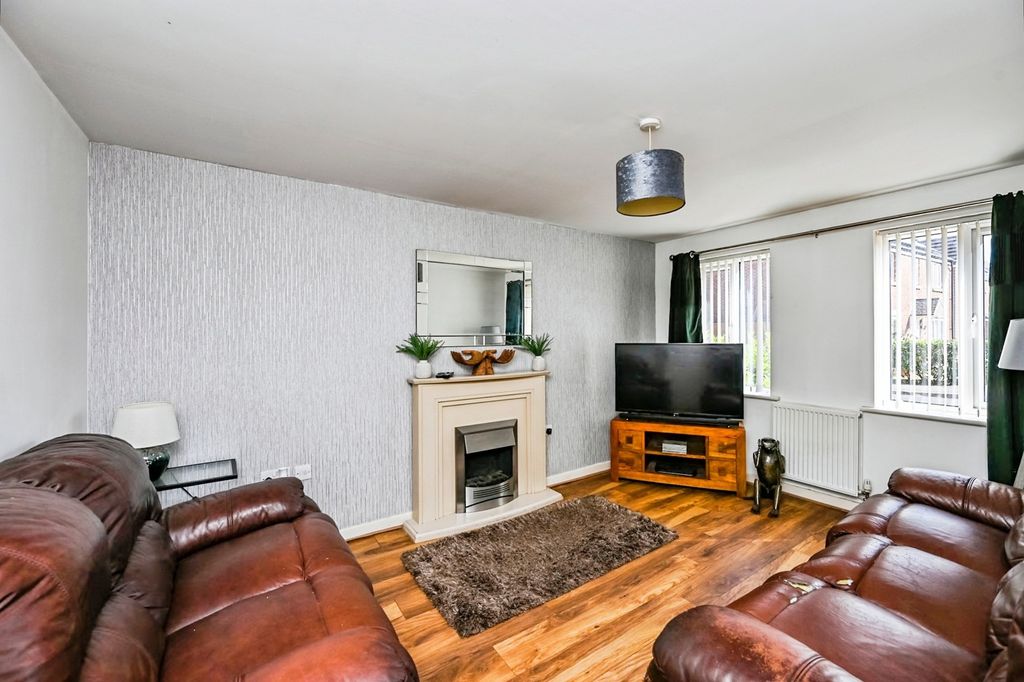 Property photo 2 of 18 Pbox-Img.Jpg