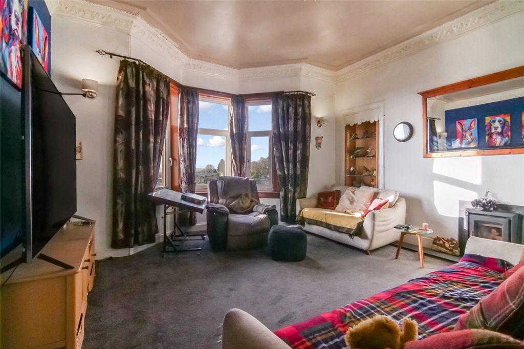 Property photo 2 of 17 Picture No. 34