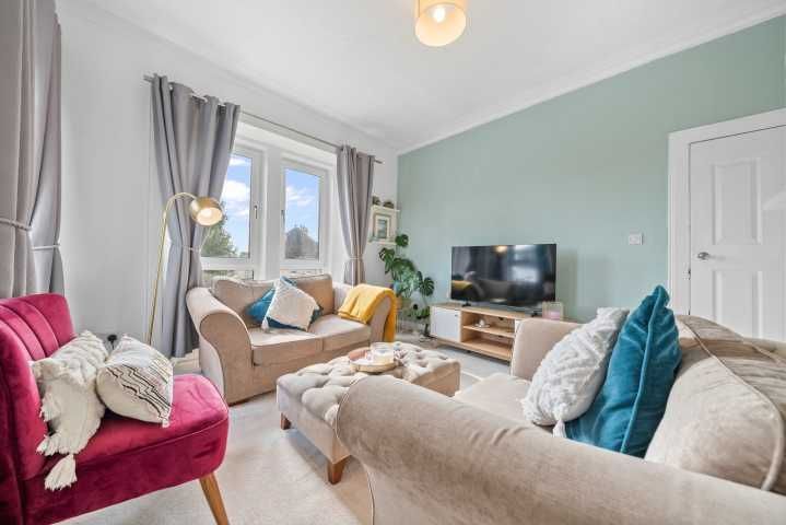 Property photo 2 of 26