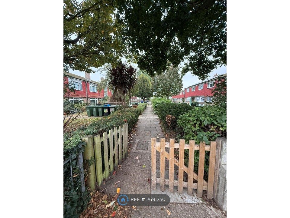 Property photo 1 of 20 Outside Building