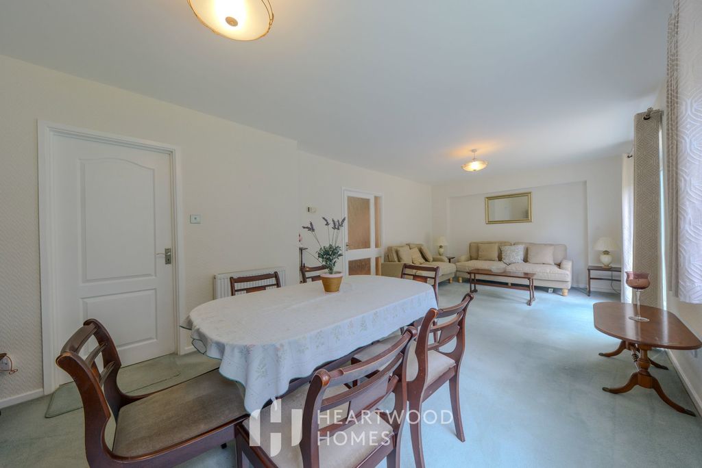 Property photo 3 of 22