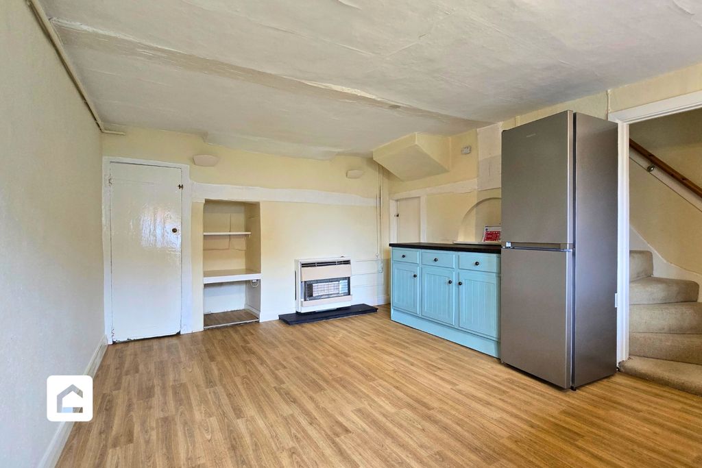 Property photo 2 of 9 2