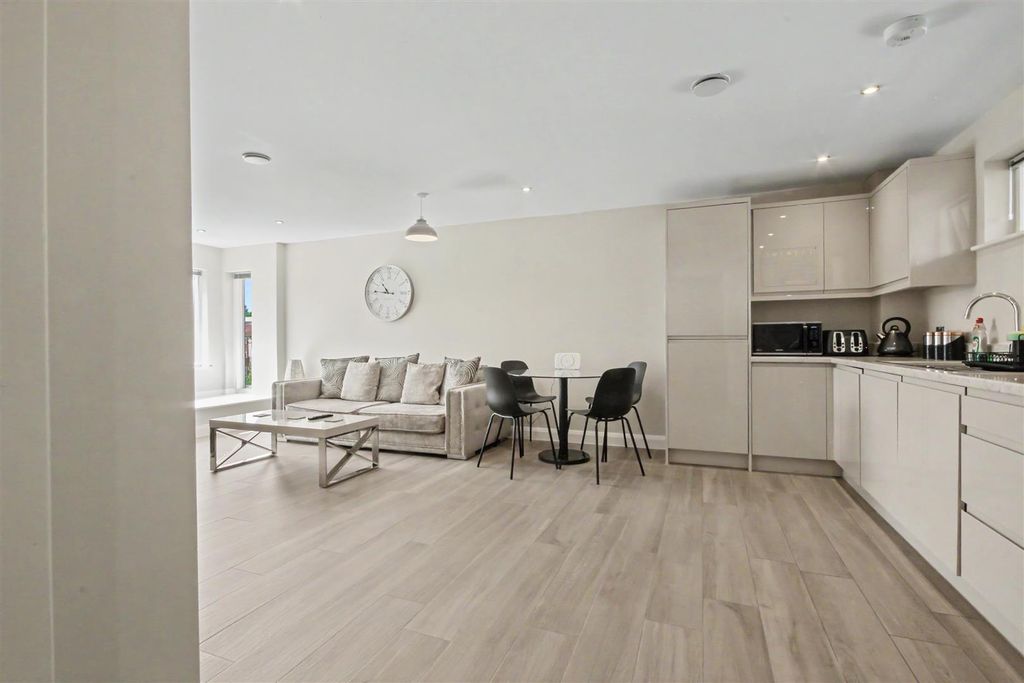 Property photo 2 of 17 Atdirnvzb0Quscsvdtzpxw.Jpg
