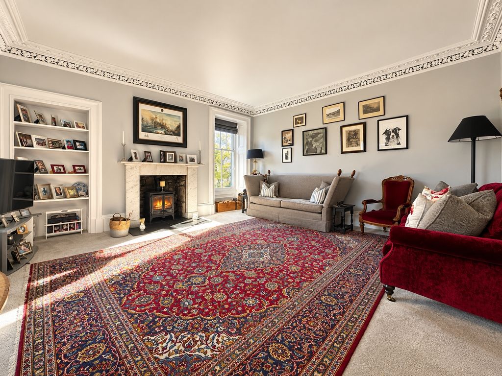 Property photo 2 of 26 Sitting Room