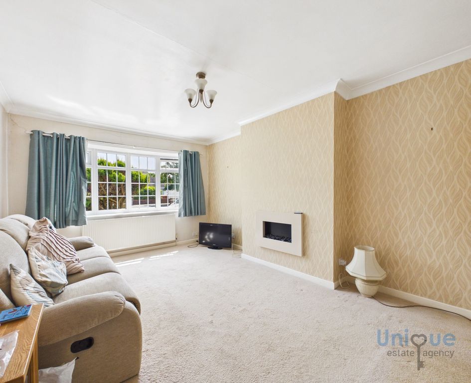 Property photo 2 of 22
