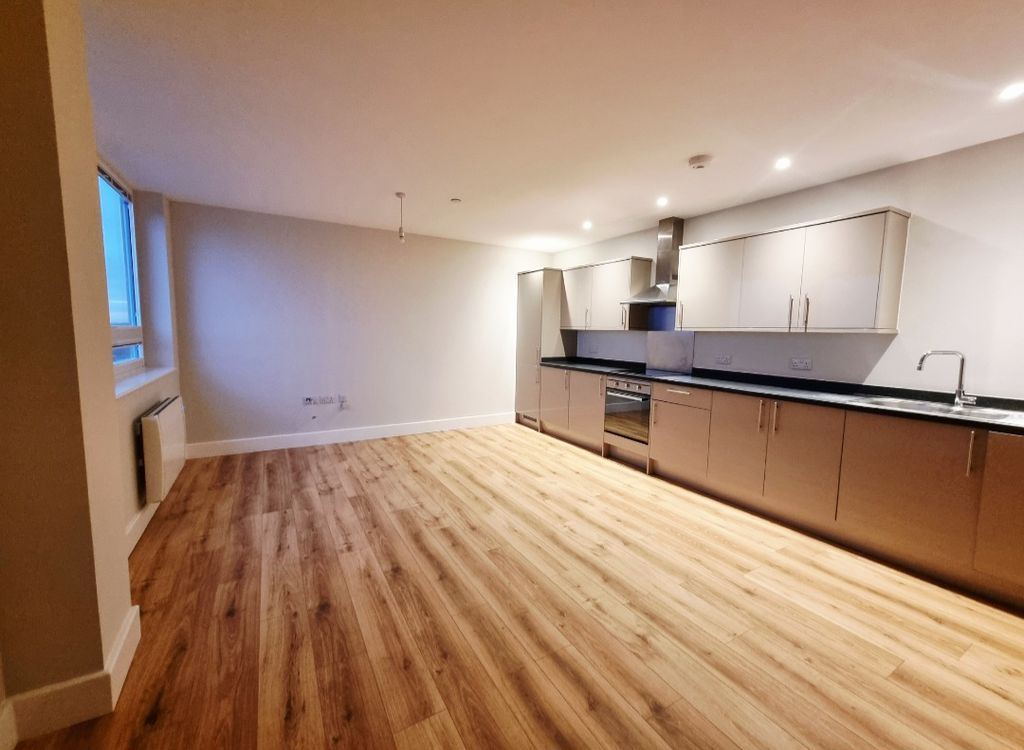 Property photo 1 of 7 Kitchen