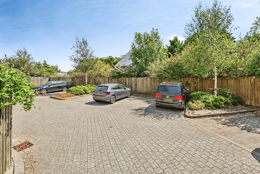 Property photo 2 of 13 Pbox-Img.Jpg