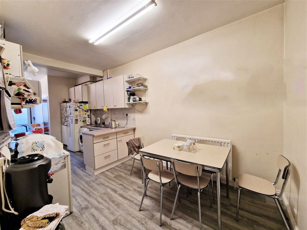 Property photo 3 of 14 Gallery