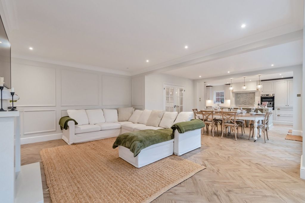 Property photo 1 of 12 Picture No. 32