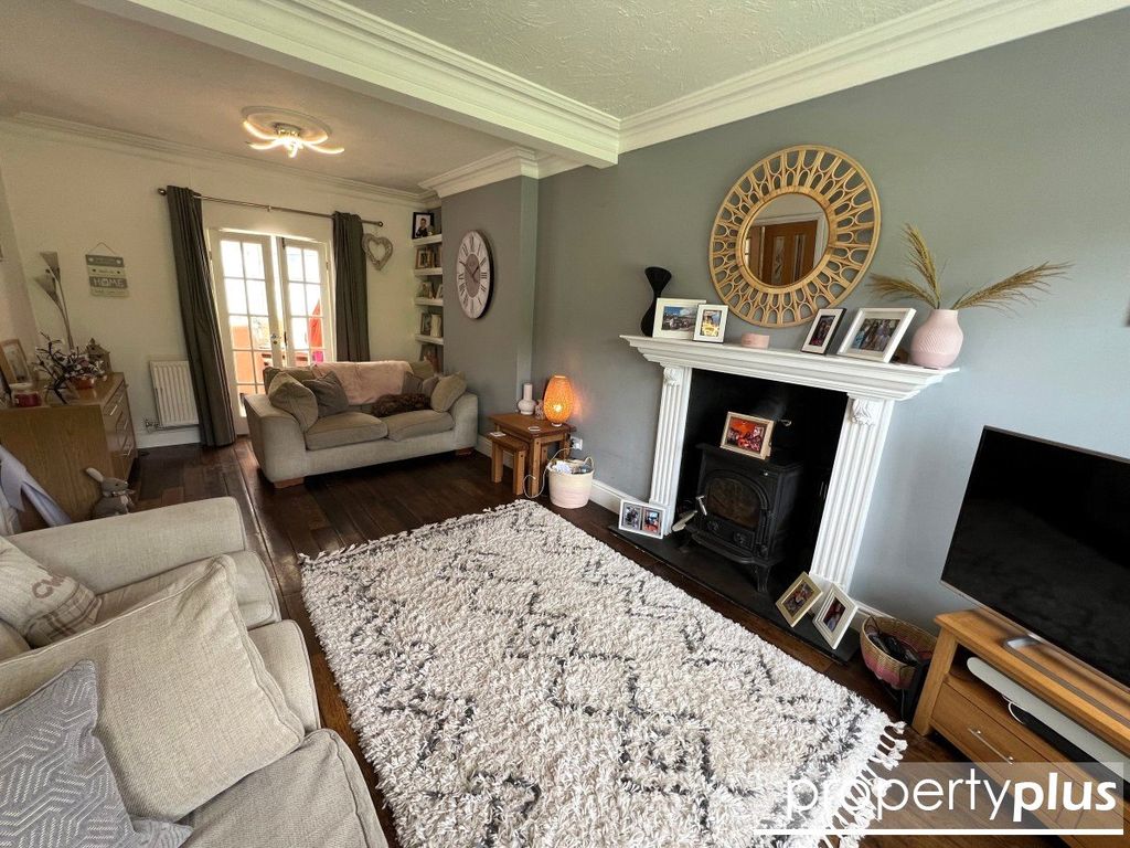 Property photo 2 of 22 Picture No. 18