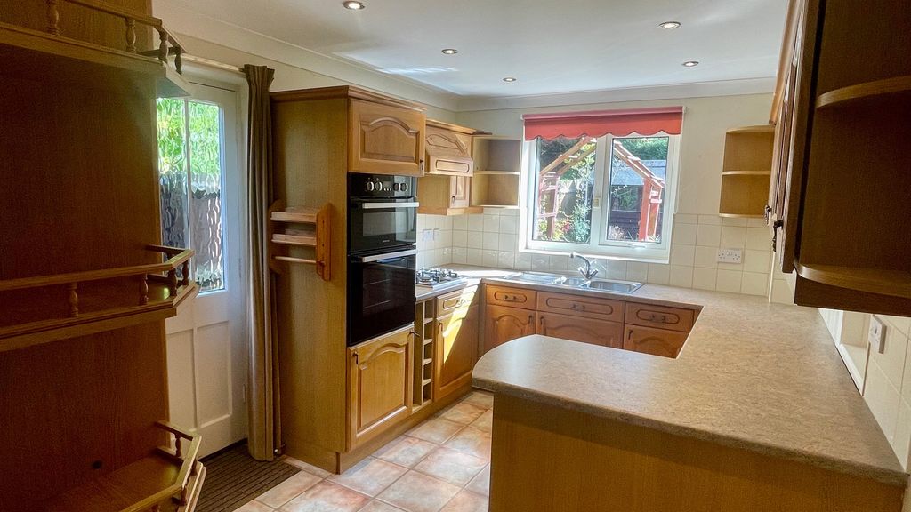 Property photo 2 of 15
