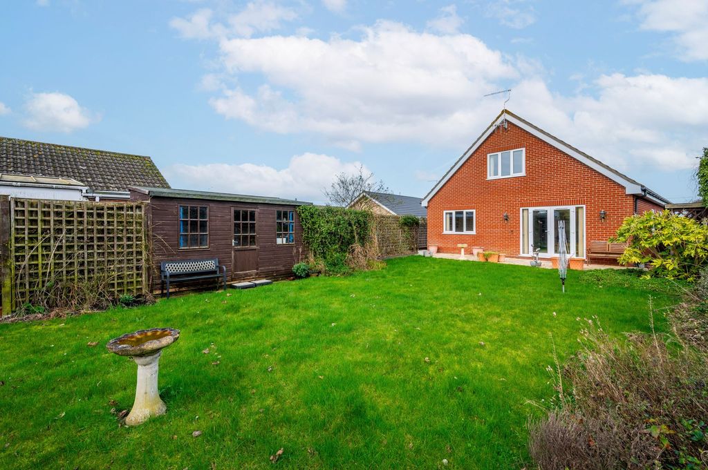 Property photo 2 of 19