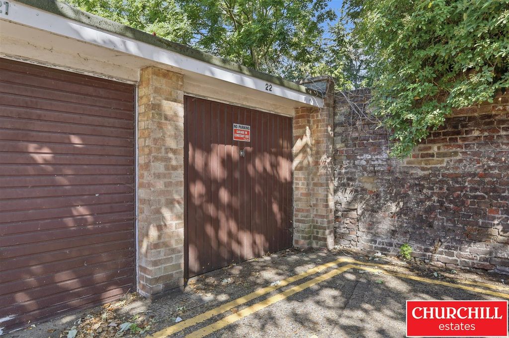Property photo 1 of 3