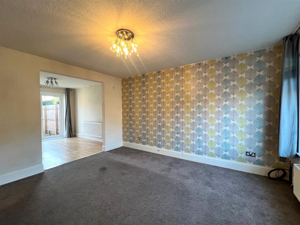 Property photo 3 of 10 Lounge 1.Jpg