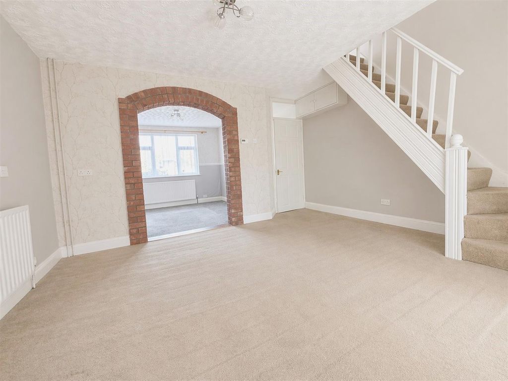 Property photo 3 of 13 Dining Room