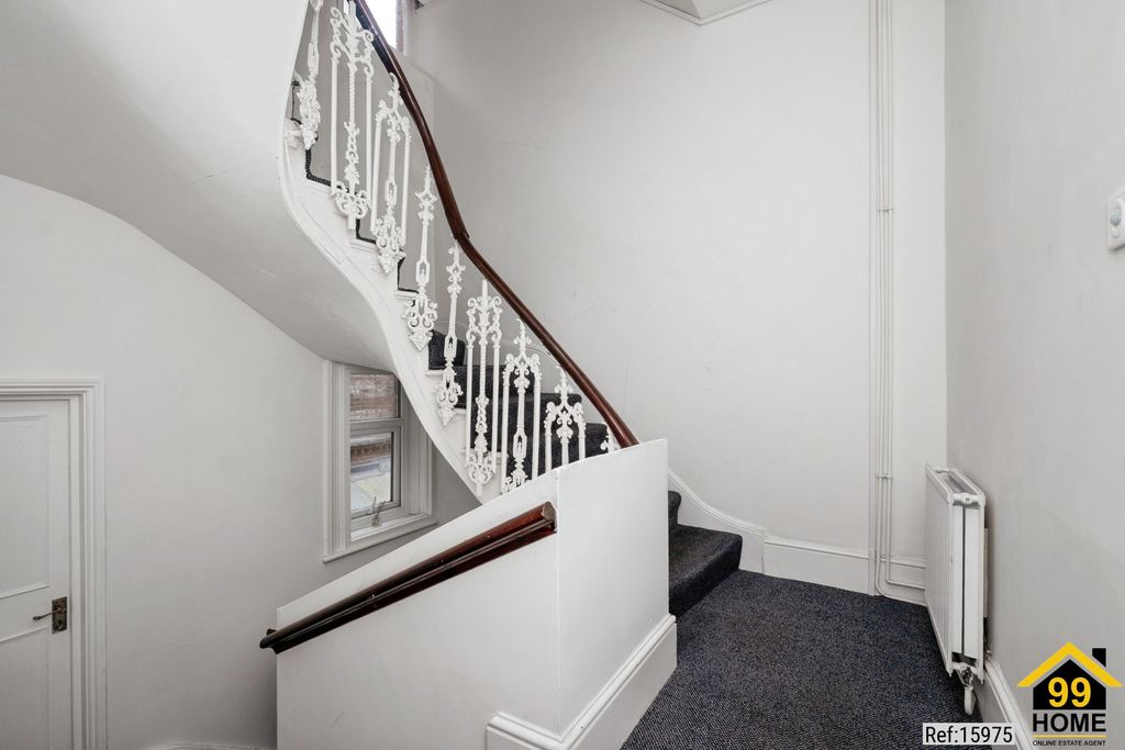 Property photo 2 of 29 Photo 1