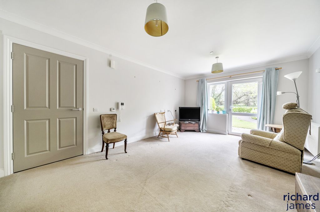 Property photo 2 of 13 5Ef230614Afa4Cbfab61c76A60d6A47c