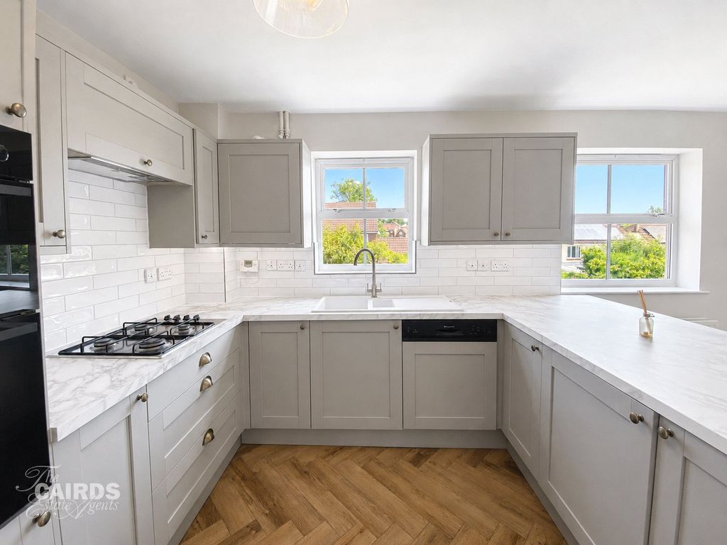 Property photo 2 of 13 Picture No. 08