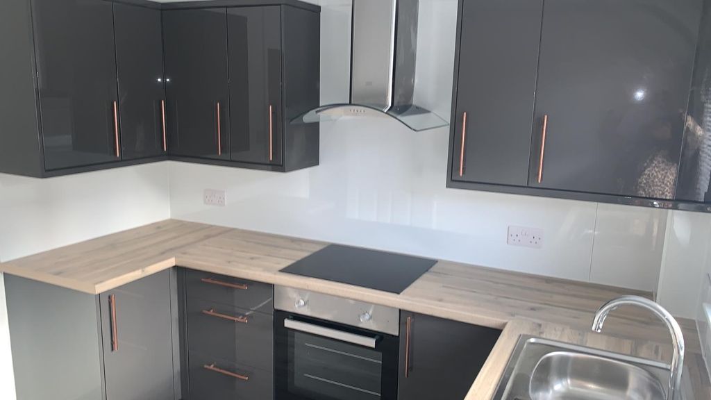 Property photo 1 of 33