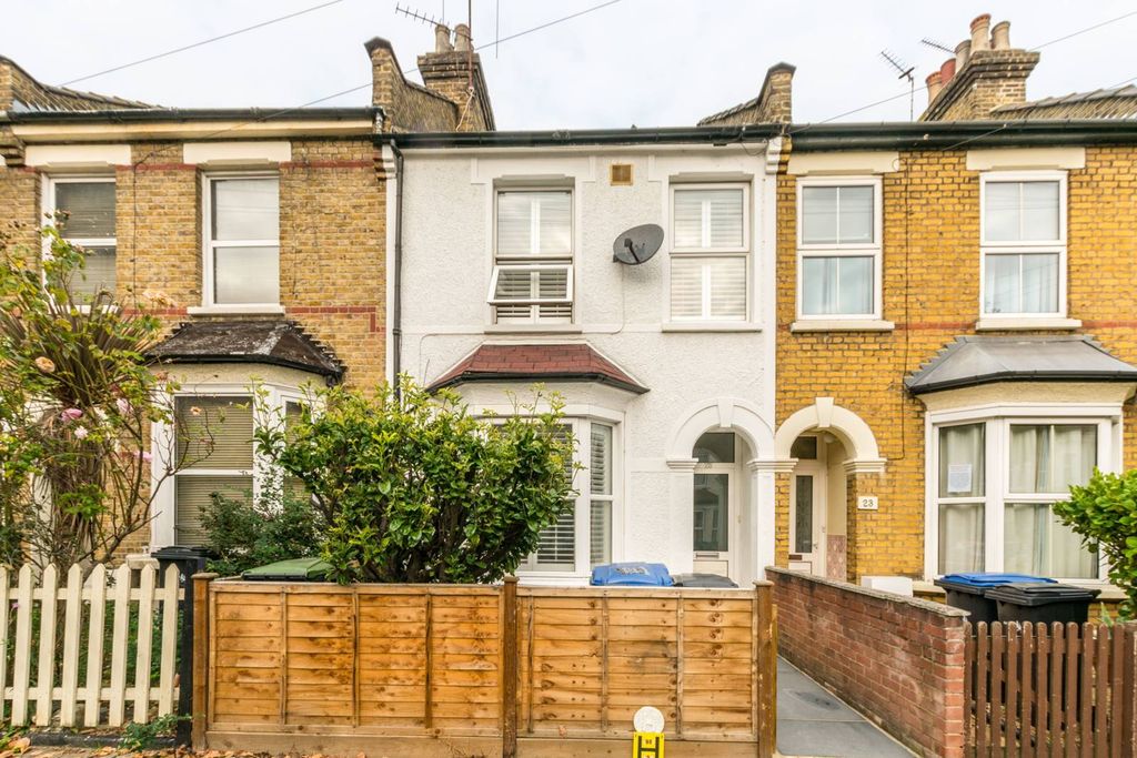 Property photo 1 of 11