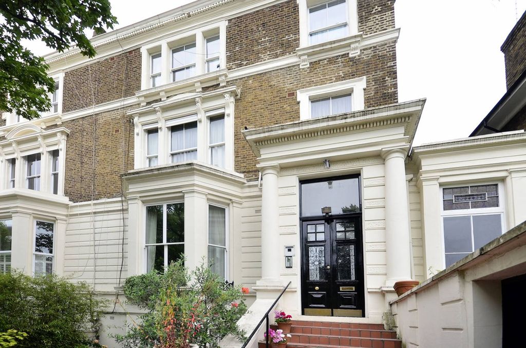 Property photo 2 of 8