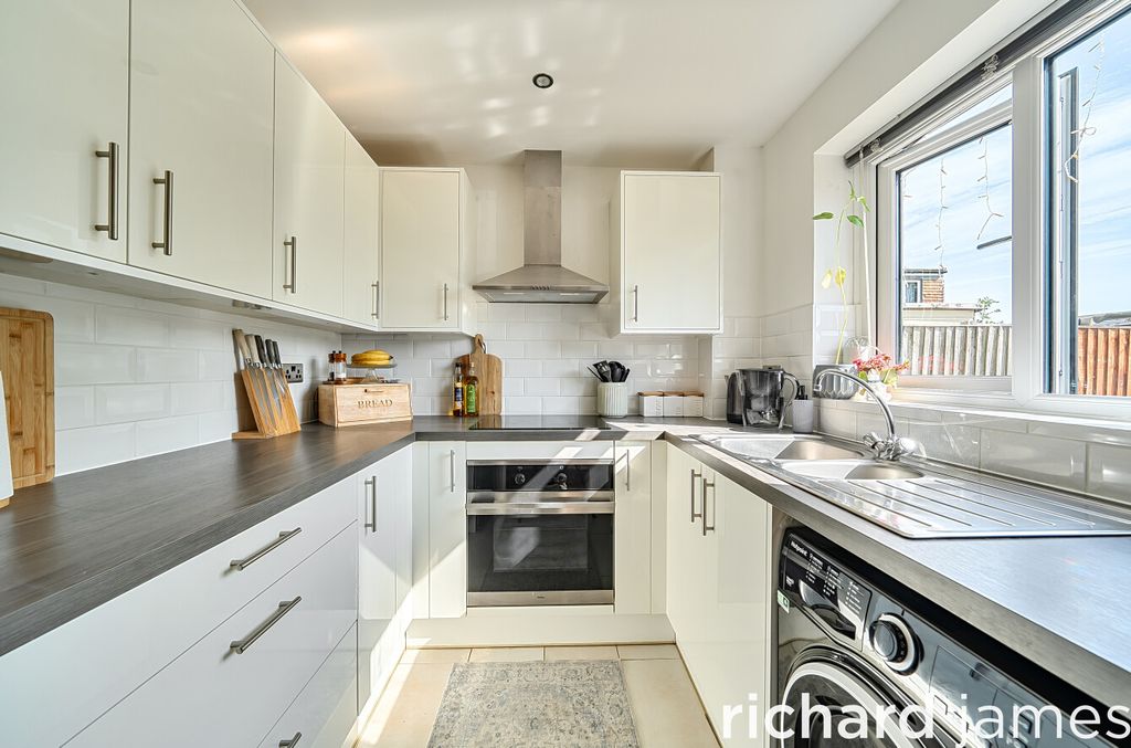 Property photo 3 of 17 15776Ea7c68c45d196Dd87E96B1d0A72