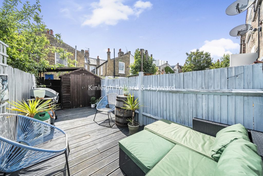 Property photo 2 of 6 Bfbe29d2-39c4-4F8d-A