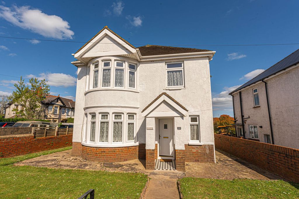 Property photo 1 of 44