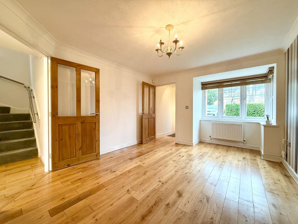 Property photo 2 of 17 Living Room