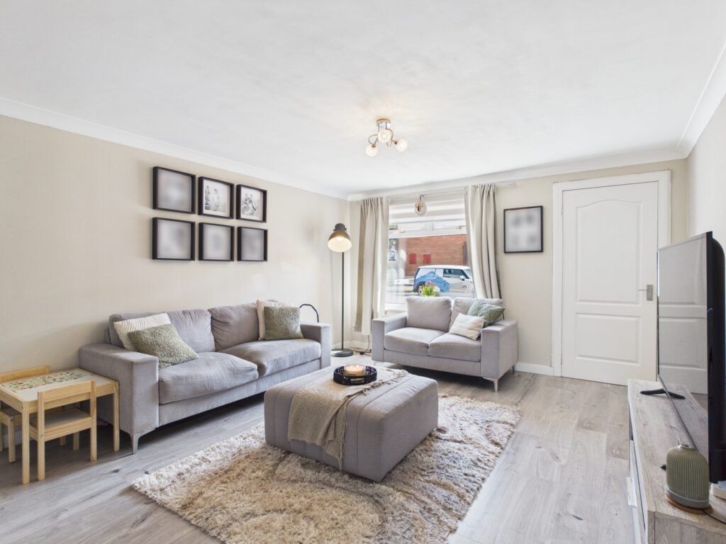 Property photo 2 of 19