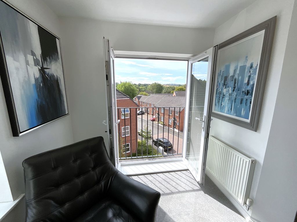 Property photo 3 of 11