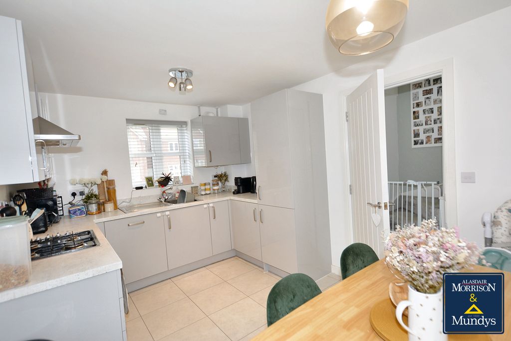 Property photo 2 of 15 Kitchen/Diner