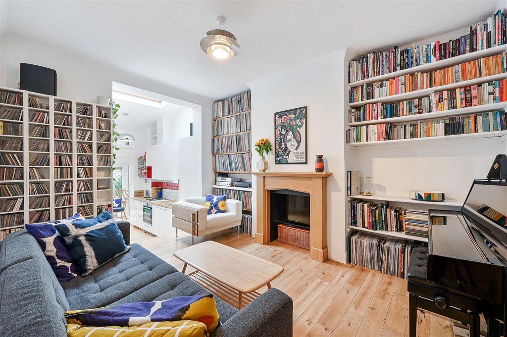 Property photo 3 of 9