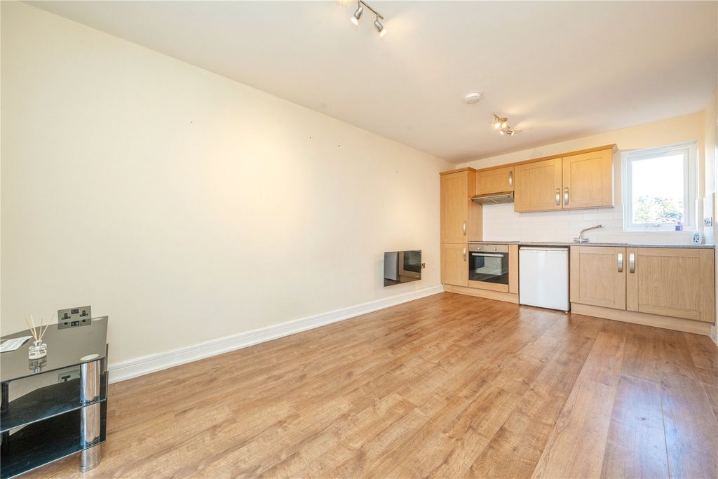 Property photo 2 of 13 Picture No. 05