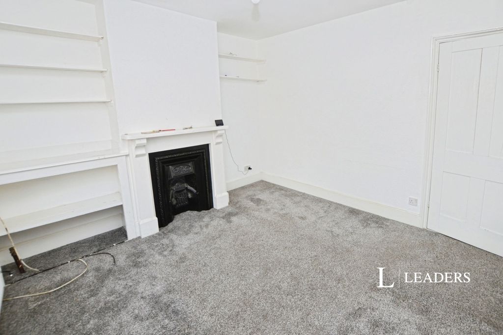 Property photo 2 of 8 Pbox-Img.Jpg