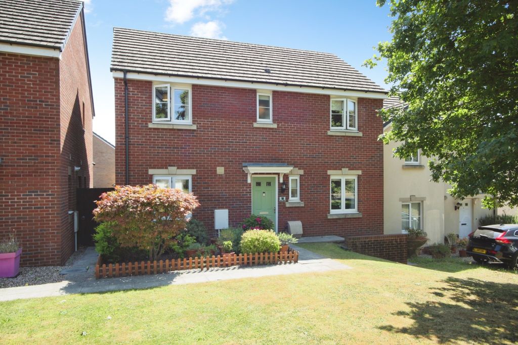Property photo 1 of 34 Img_5304