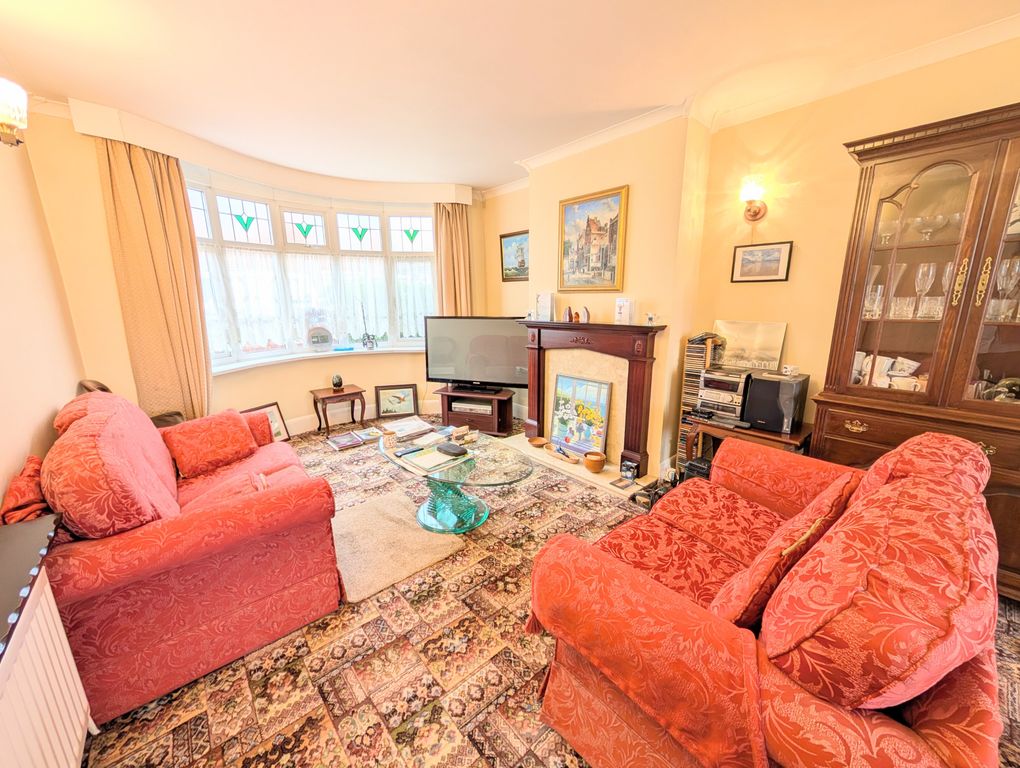 Property photo 2 of 9