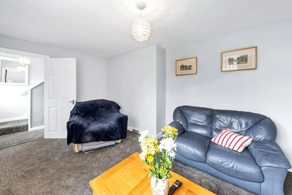 Property photo 3 of 21