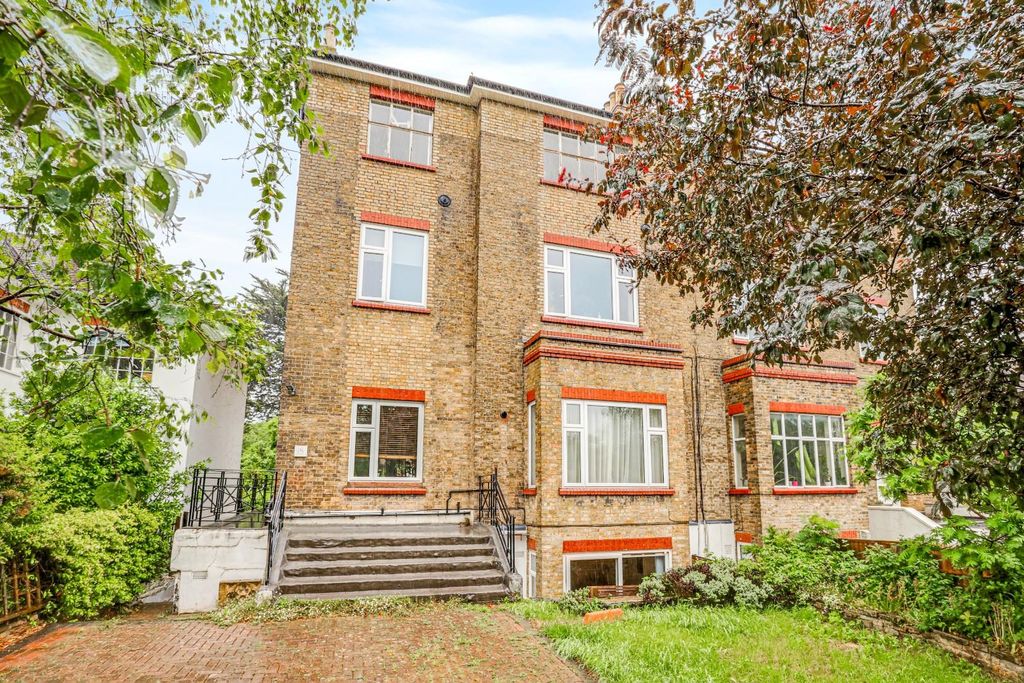Property photo 2 of 14 06-8Fa4Jhpropworld - Flat 4, 18 Border Road - 43.J