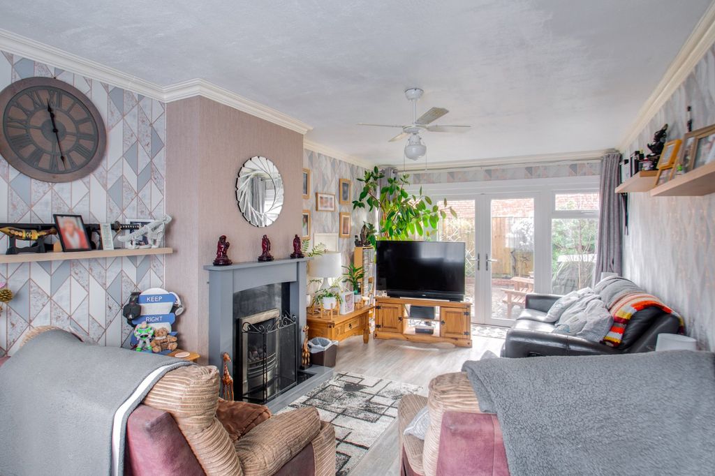 Property photo 2 of 19 Picture No. 10