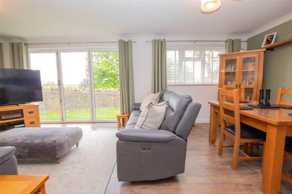 Property photo 3 of 19 Picture No. 51