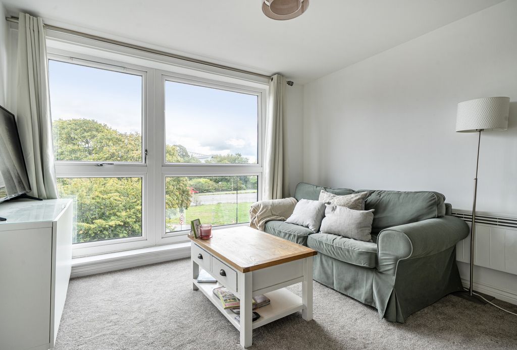 Property photo 1 of 13 1526082-7-6Ab3B0A...