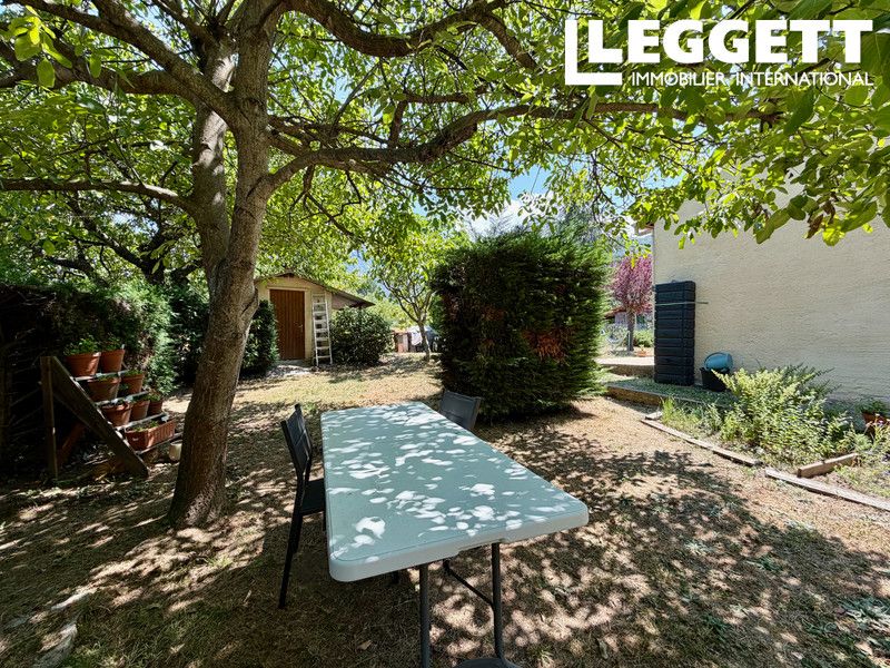 Property photo 2 of 10