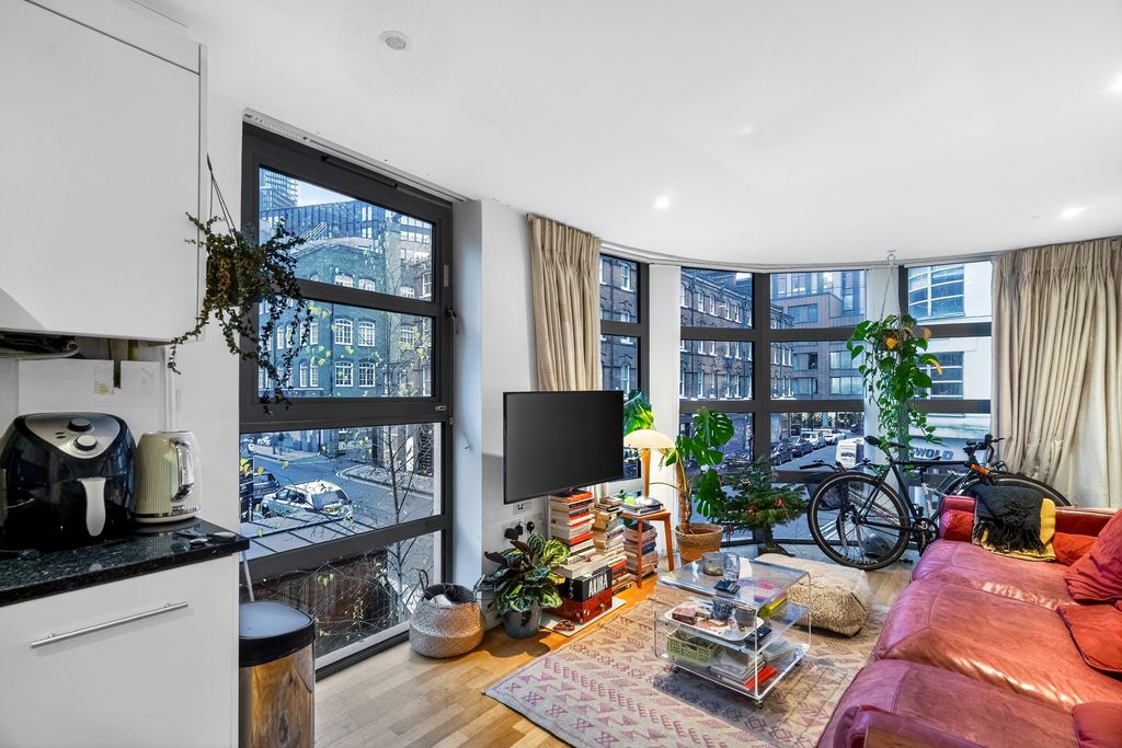 Property photo 2 of 20 Open Plan Living