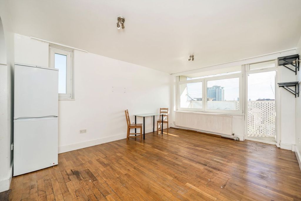 Property photo 2 of 6