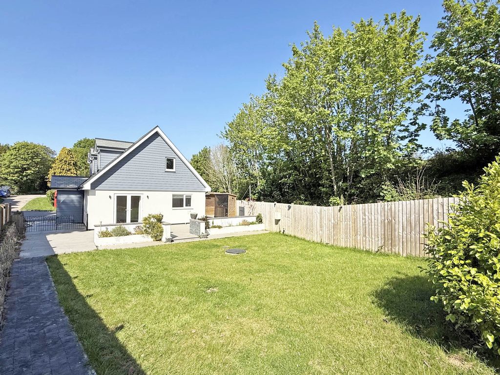 Property photo 3 of 18 Photo 3