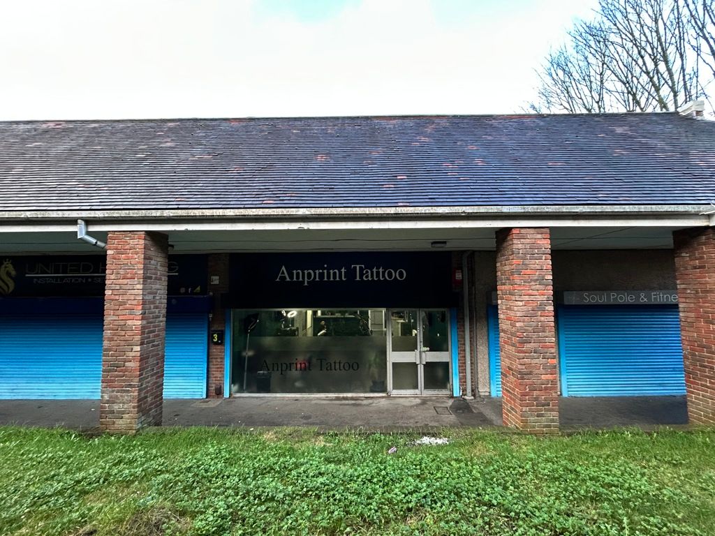 Property photo 1 of 6 Photo 5